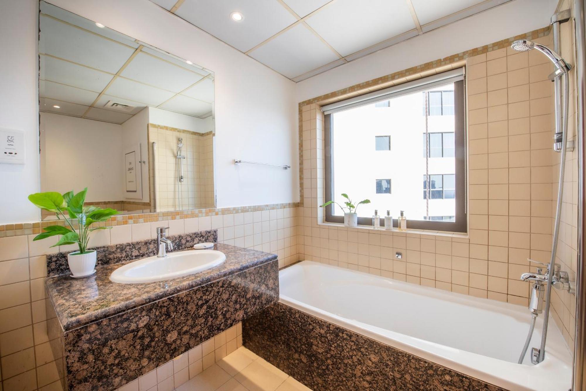 Nasma Luxury Stays- Majestic Marina Views, Lavish 4Br Getaway In Jbr Dubai Exteriör bild